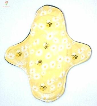 Cloth Sanitary Pad - Daisies and Bees